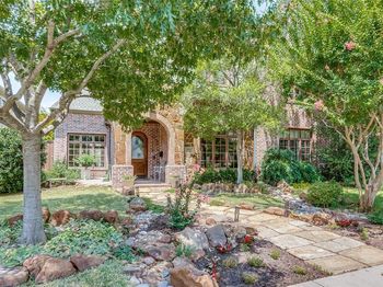 6521  Del Norte Lane 