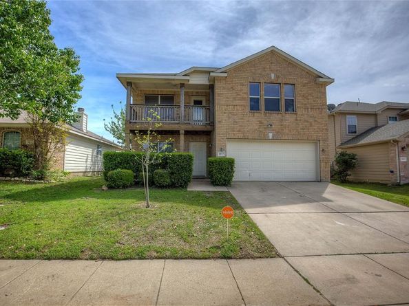 1057  Castle Top Drive , Fort Worth Texas 76052