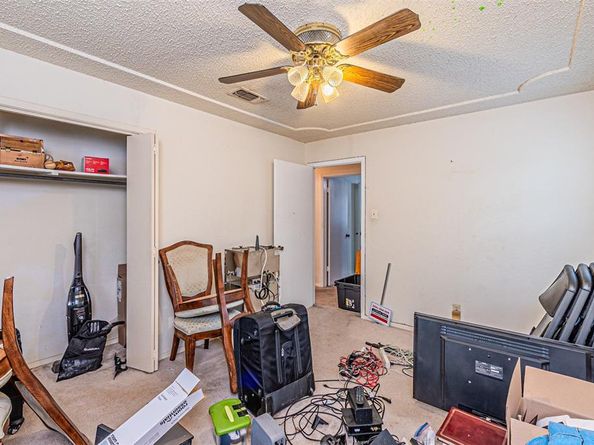 2525  Warren Lane , Fort Worth Texas 76112