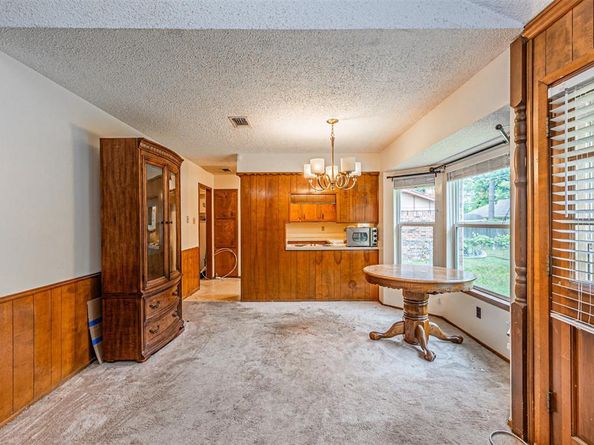 2525  Warren Lane , Fort Worth Texas 76112