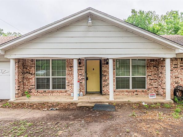2525  Warren Lane , Fort Worth Texas 76112