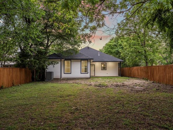 518 S Cockrell Hill Road , Cockrell Hill Texas 75211