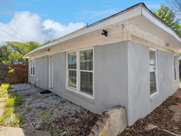 2612  Harwood Street , Fort Worth Texas 76103