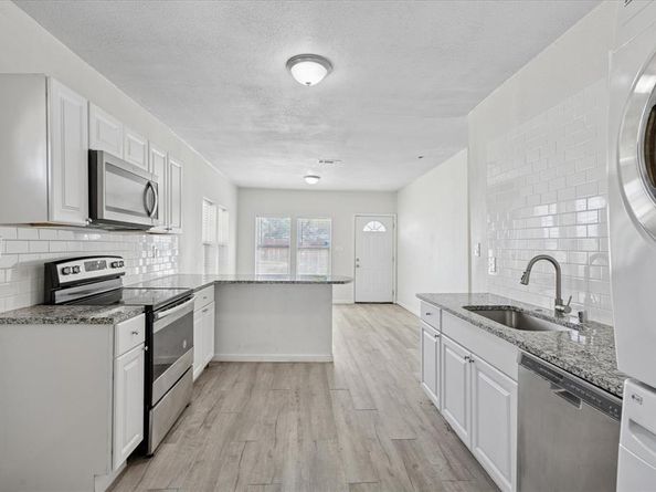 2612  Harwood Street , Fort Worth Texas 76103