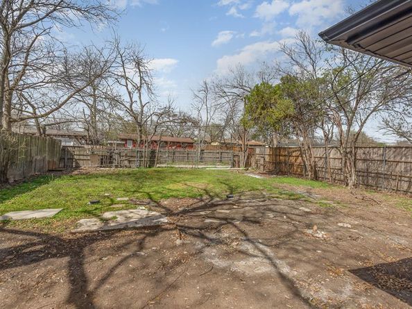 3227  Mayhew Drive , Dallas Texas 75228