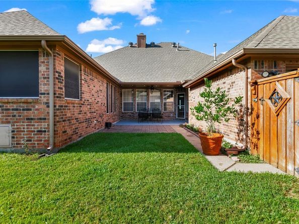 1001  Lochness Lane , Garland Texas 75044