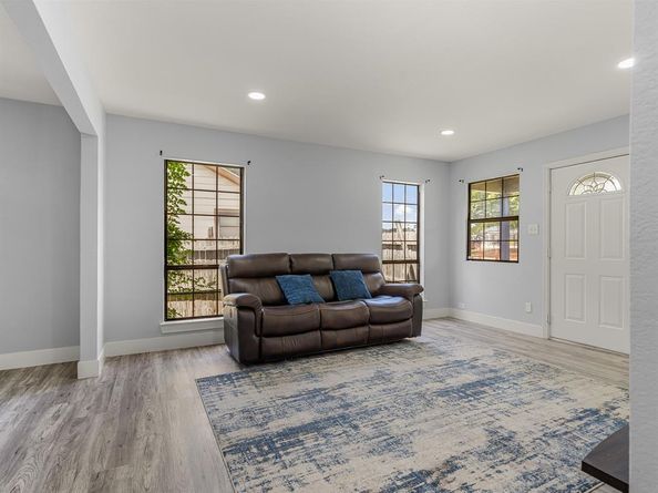 316 S Sargent Street , Fort Worth Texas 76103
