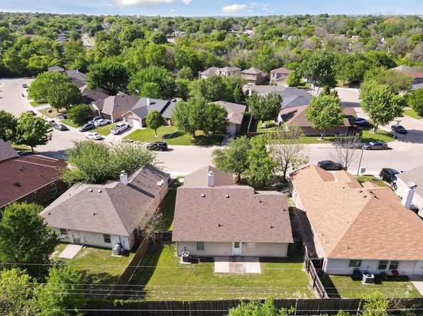 1446  Sax Leigh Drive , Dallas Texas 75241