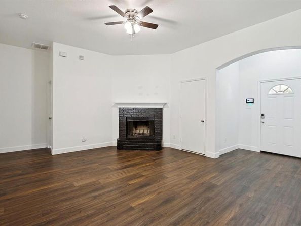 1446  Sax Leigh Drive , Dallas Texas 75241