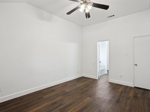 1446  Sax Leigh Drive , Dallas Texas 75241