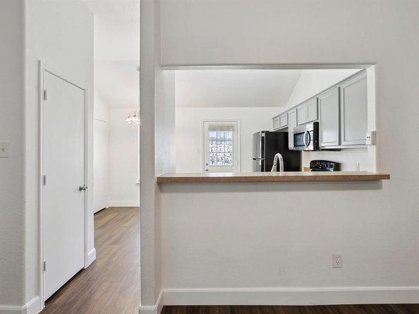 1446  Sax Leigh Drive , Dallas Texas 75241