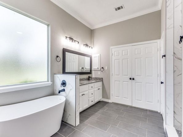 3409  Doris Walker Trail , Burleson Texas 76028
