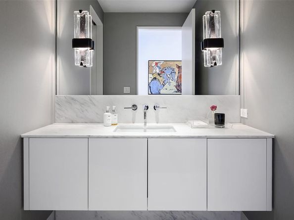 1747  Leonard Street  1901, Dallas Texas 75201