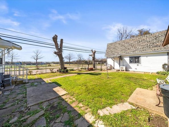 4203  Bonham Street , Dallas Texas 75229