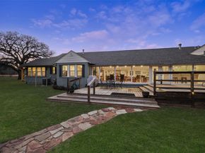 928 N Irving Heights Drive , Irving Texas 75061