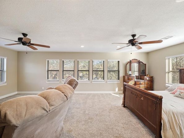 928 N Irving Heights Drive , Irving Texas 75061