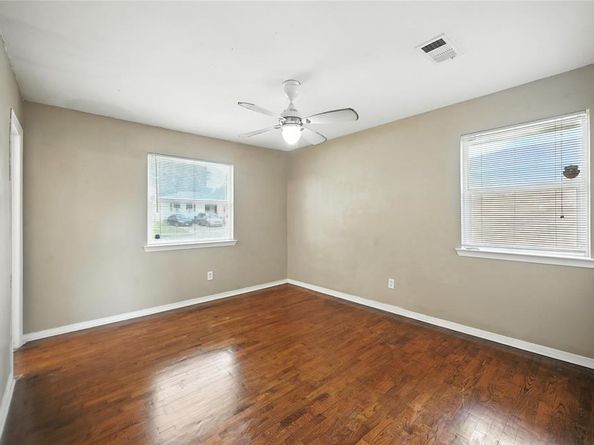 2904  Mark Twain Drive , Farmers Branch Texas 75234
