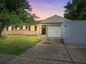 2904  Mark Twain Drive , Farmers Branch Texas 75234
