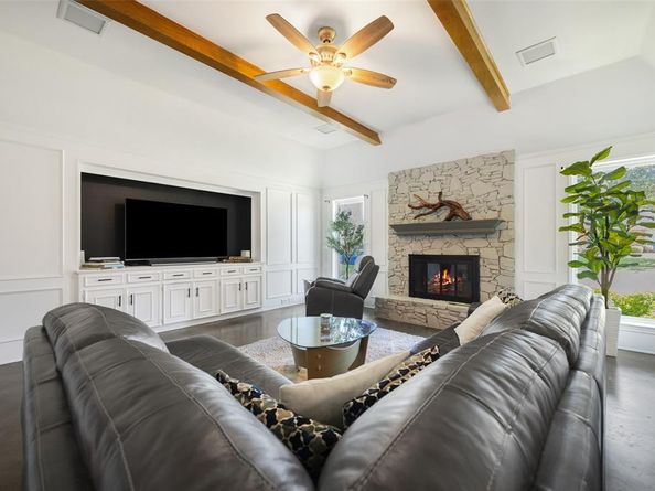 2562  Primrose Drive , Richardson Texas 75082
