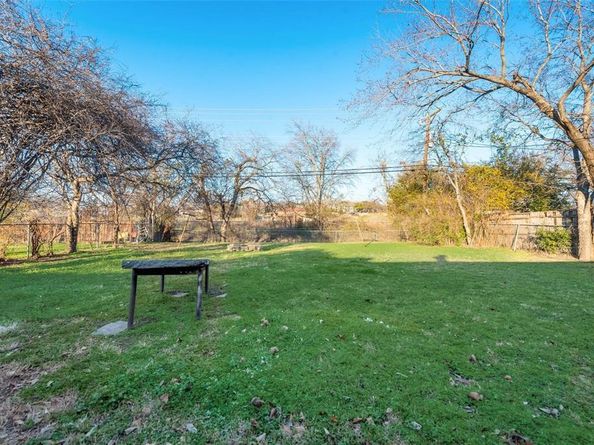 4749  Marshall Street , Forest Hill Texas 76119