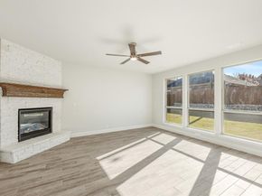 816  Yosemite Drive , DeSoto Texas 75115