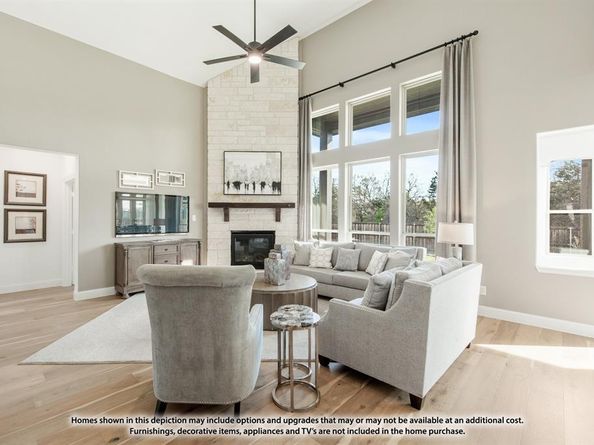 945  Waddle Lane , DeSoto Texas 75115