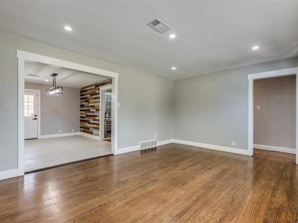 2637  Materhorn  , Dallas Texas 75228