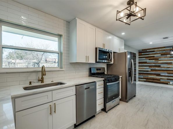 2637  Materhorn  , Dallas Texas 75228