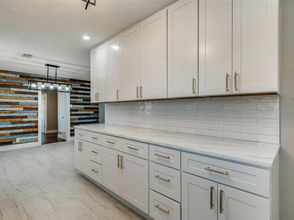 2637  Materhorn  , Dallas Texas 75228