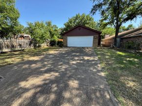 6928  Van Natta Lane , Fort Worth Texas 76112