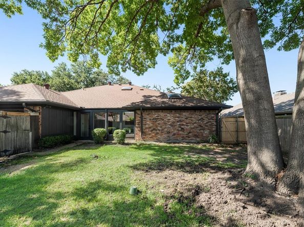 2408  Buttercup Drive , Richardson Texas 75082