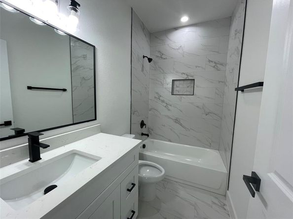 2718  1st Avenue , Dallas Texas 75210