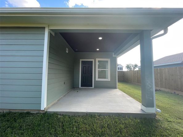 2718  1st Avenue , Dallas Texas 75210