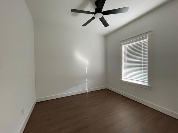 2718  1st Avenue , Dallas Texas 75210