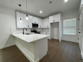 2718  1st Avenue , Dallas Texas 75210