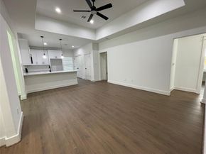 2718  1st Avenue , Dallas Texas 75210
