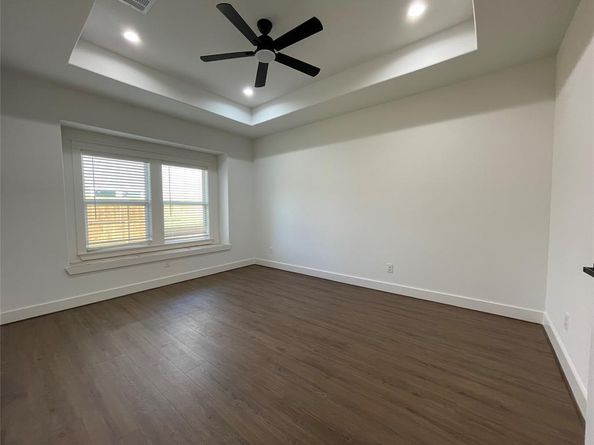 2718  1st Avenue , Dallas Texas 75210