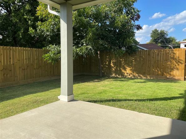 2718  1st Avenue , Dallas Texas 75210