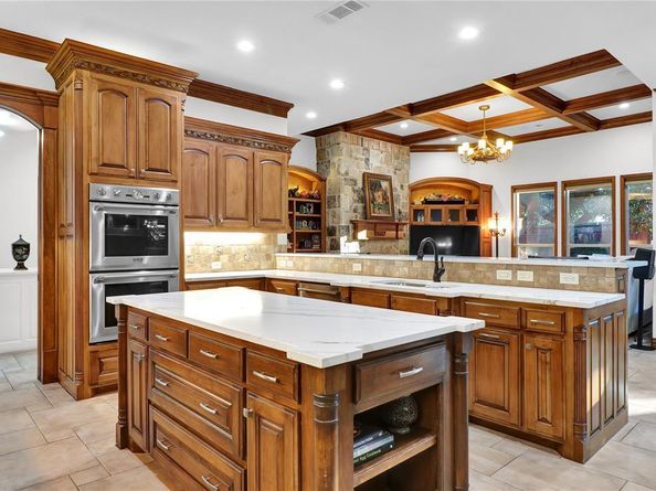 912  Chateau Court , Colleyville Texas 76034