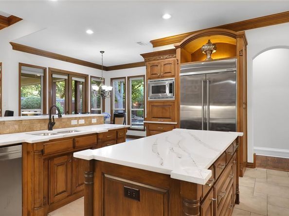 912  Chateau Court , Colleyville Texas 76034