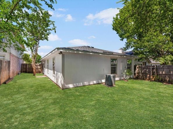2523  Whitehurst Drive , Fort Worth Texas 76133