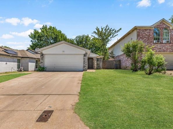 2523  Whitehurst Drive , Fort Worth Texas 76133