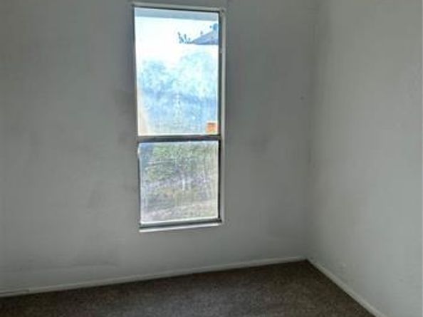 1209  15th Place , Fort Worth Texas 76164