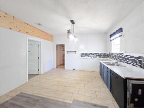 1209  15th Place , Fort Worth Texas 76164