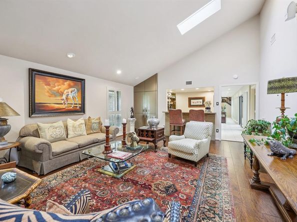 16702  Village Lane , Dallas Texas 75248