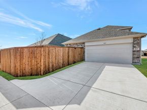 1033  Western Hills Drive , Crowley Texas 76036