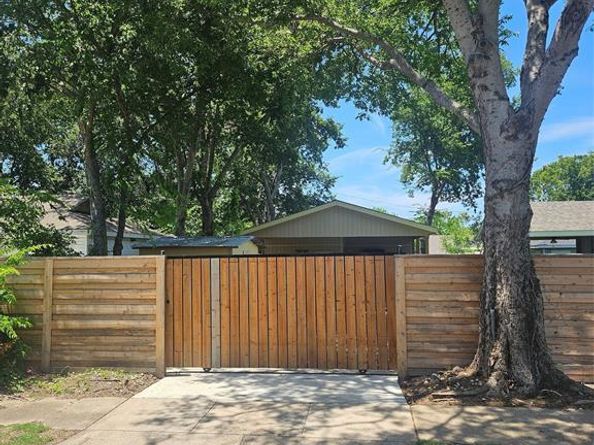 5312  Vicki Street , Haltom City Texas 76117