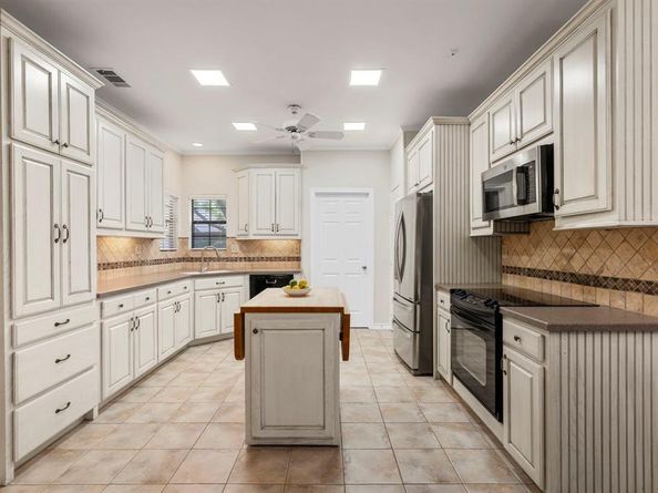 7201  Briarnoll Drive , Dallas Texas 75252