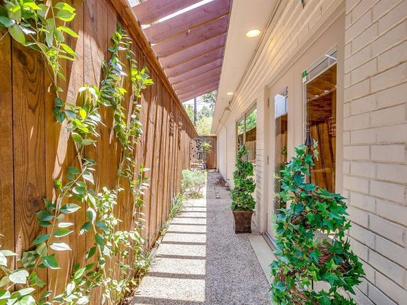 5425  Collinwood Avenue , Fort Worth Texas 76107