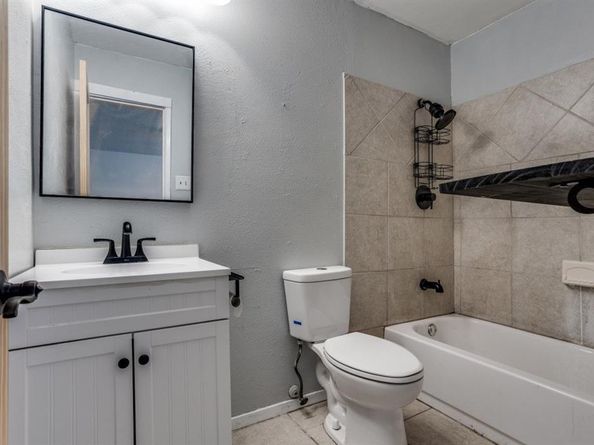 425  Solitude Drive , Garland Texas 75043
